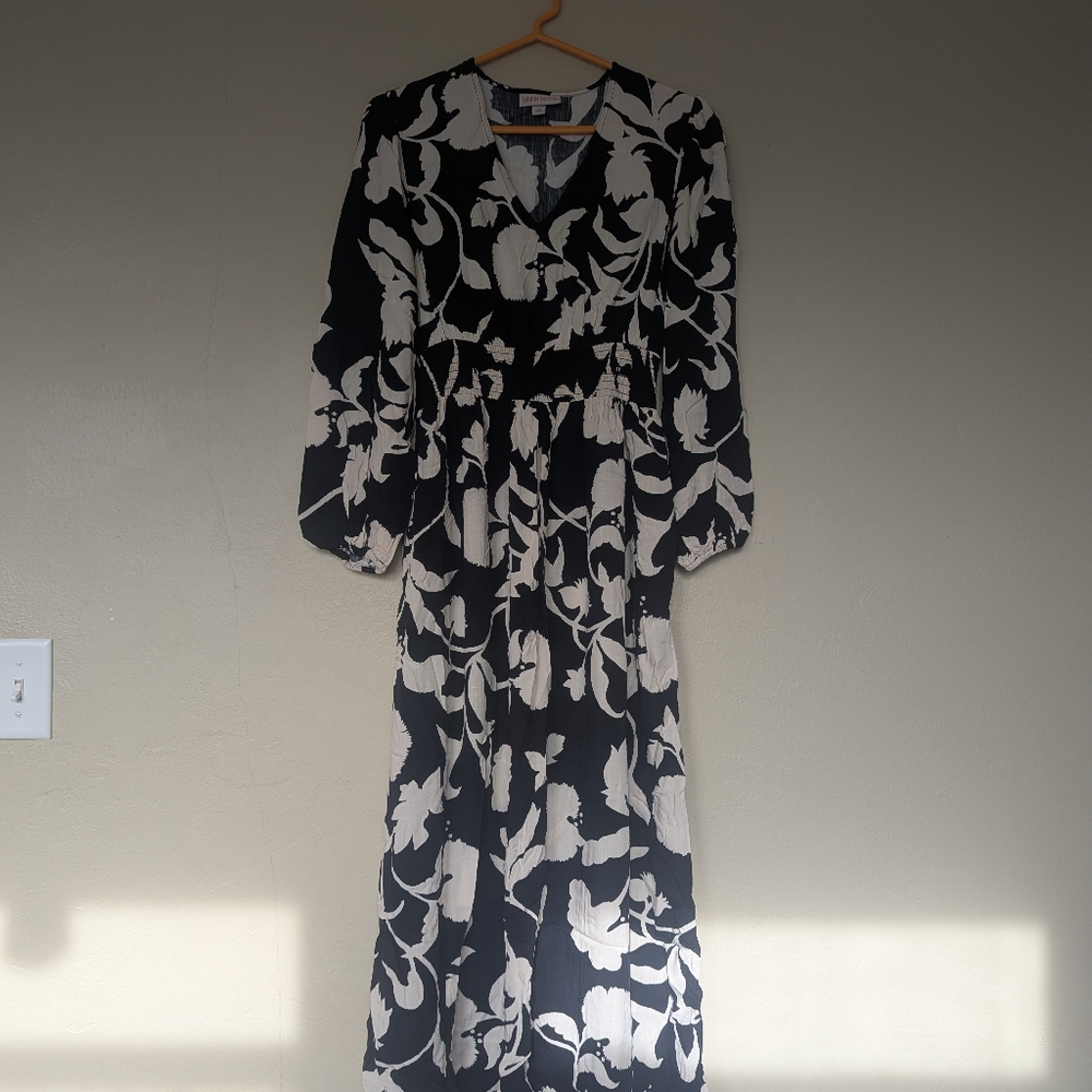 Knox Rose Black and Cream Floral Long Sleeve Dress - Picture 6 of 6
